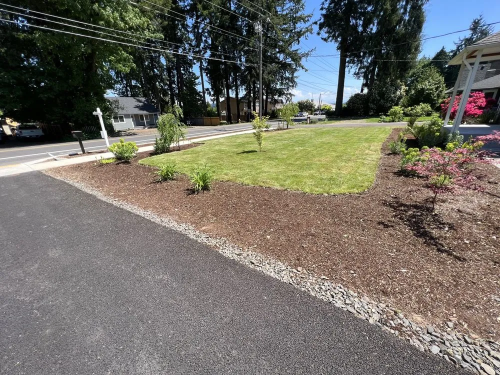 Professional lawn care service experts serving Newberg, OR - The Kiosk Landscape