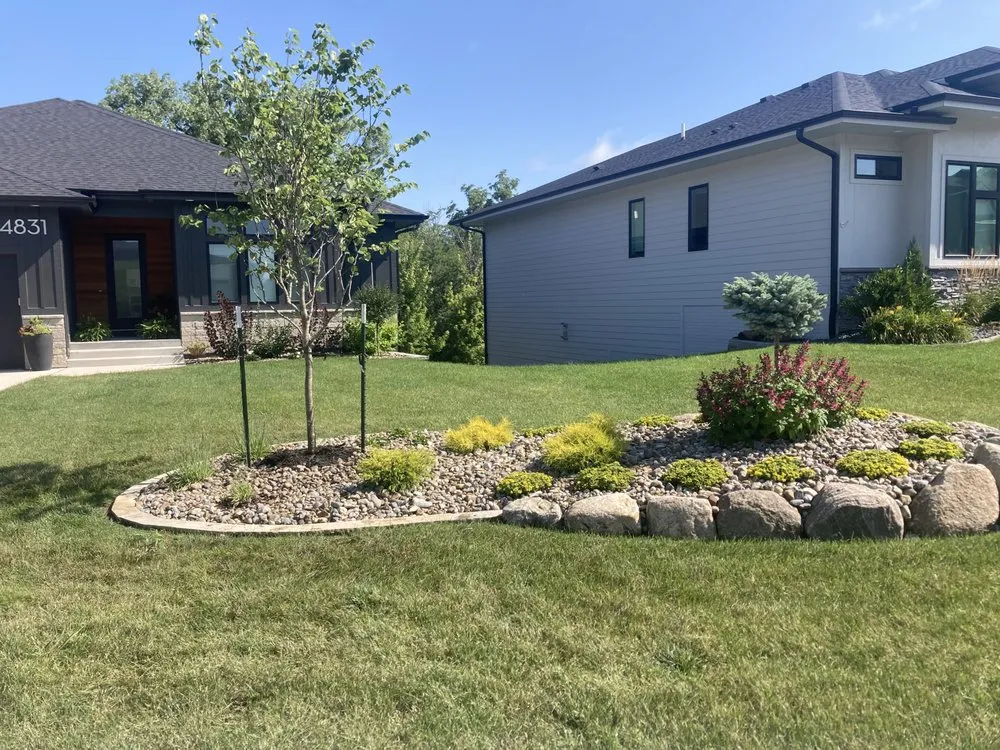 Professional landscaping services experts serving Des Moines, IA - The Landscape Company