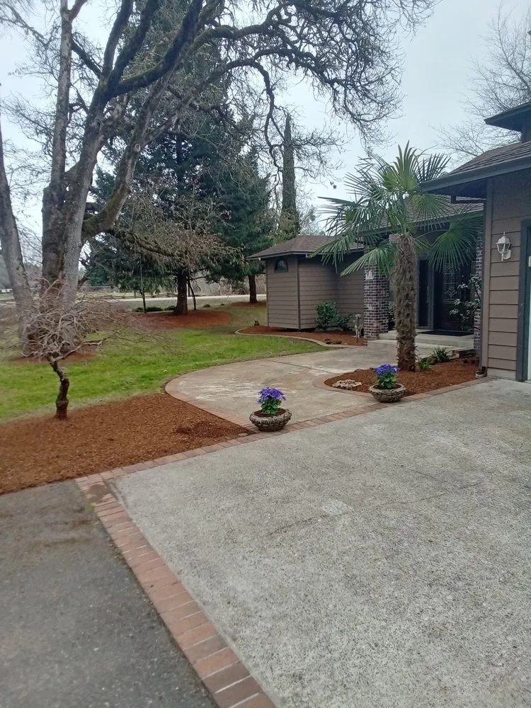 Trusted yard cleanup service in Roseburg, OR by The Landscape Guys