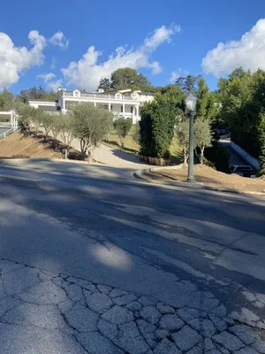 The Landscape Guys Logo