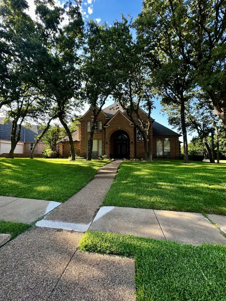 Affordable yard maintenance for residential properties across Fort Worth, TX - The Landscape Lasso