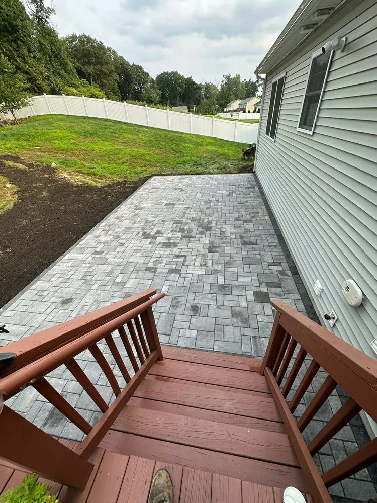 Affordable lawn mowing service in Warwick, RI - The Landscape of New England