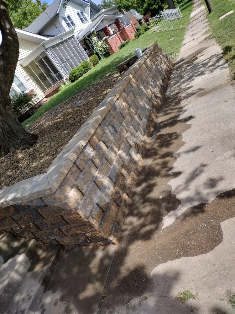 Custom yard cleanup service experts serving Indianapolis, IN - The Landscaping Company