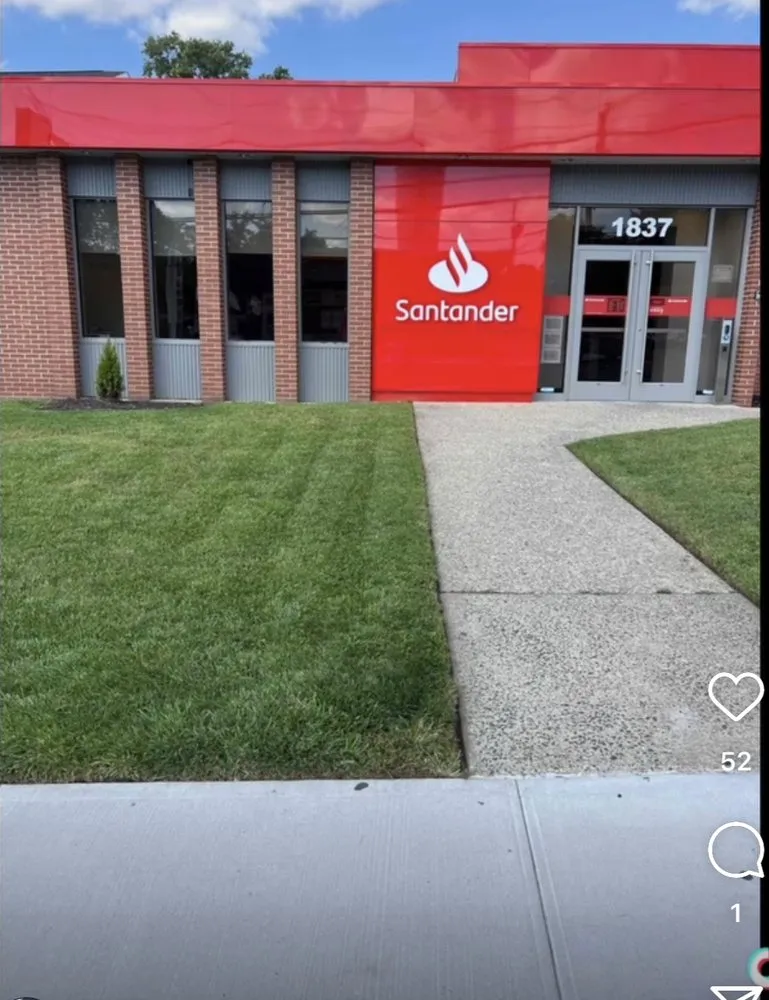 Professional yard maintenance experts serving Staten Island, NY - The Landscaping Crew