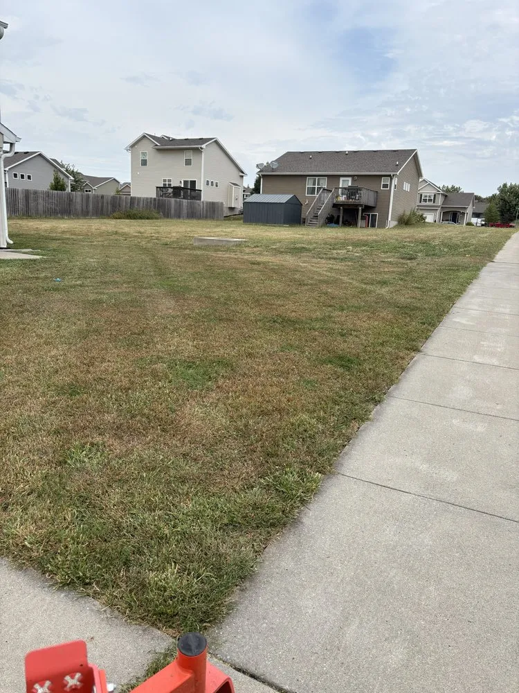 Reliable landscape design in Des Moines, IA by The Lawn Barber