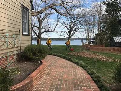 Reliable lawn care service experts serving Hampton, VA - The Lawn Barber