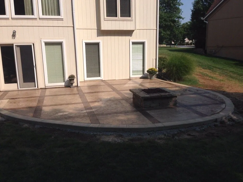 Trusted landscape installation experts serving Lee's Summit, MO - The Lawn Barber