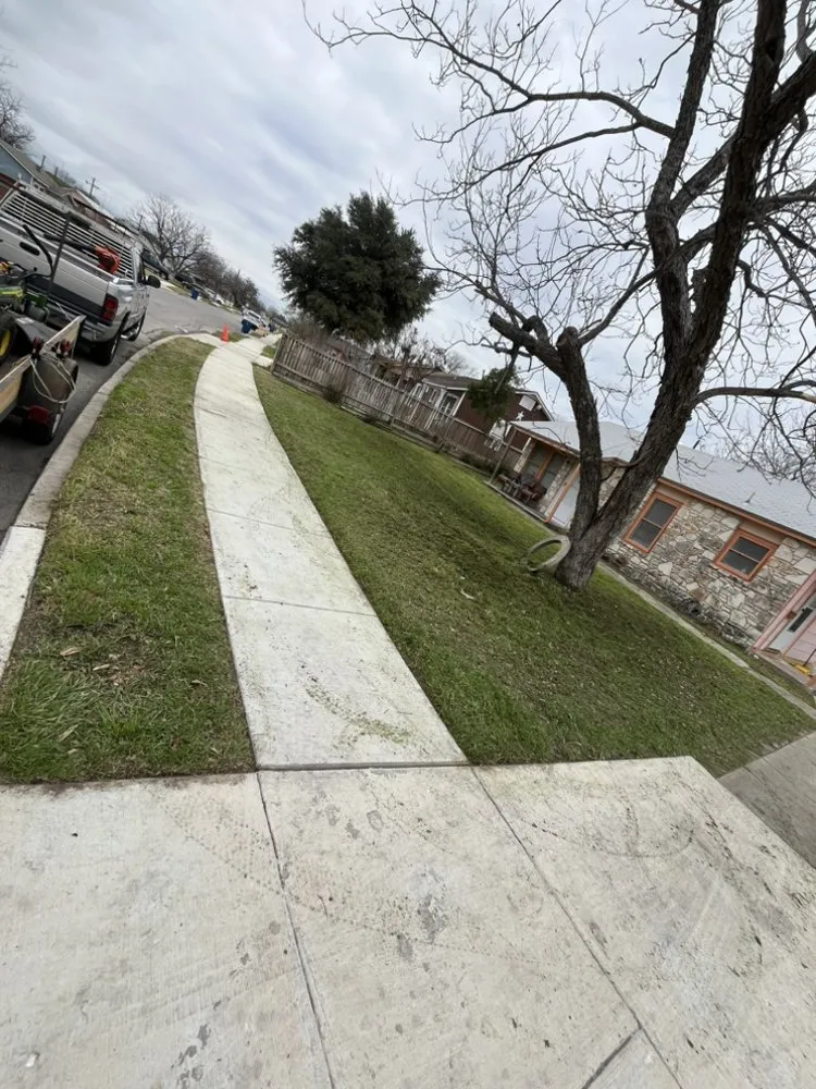 Top-rated lawn mowing service in San Antonio, TX - The Lawn Brothers