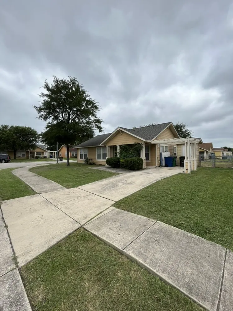 Affordable lawn care service in San Antonio, TX - The Lawn Brothers