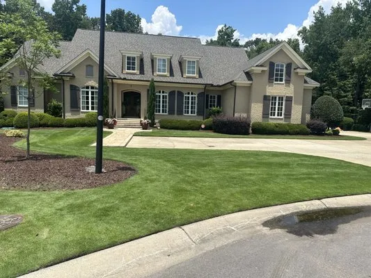 The Lawn Butler Logo