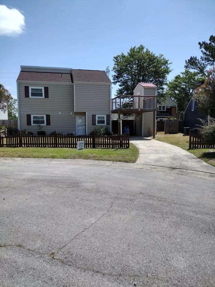 Expert garden landscaping in Jacksonville, NC by The Lawn Doctor