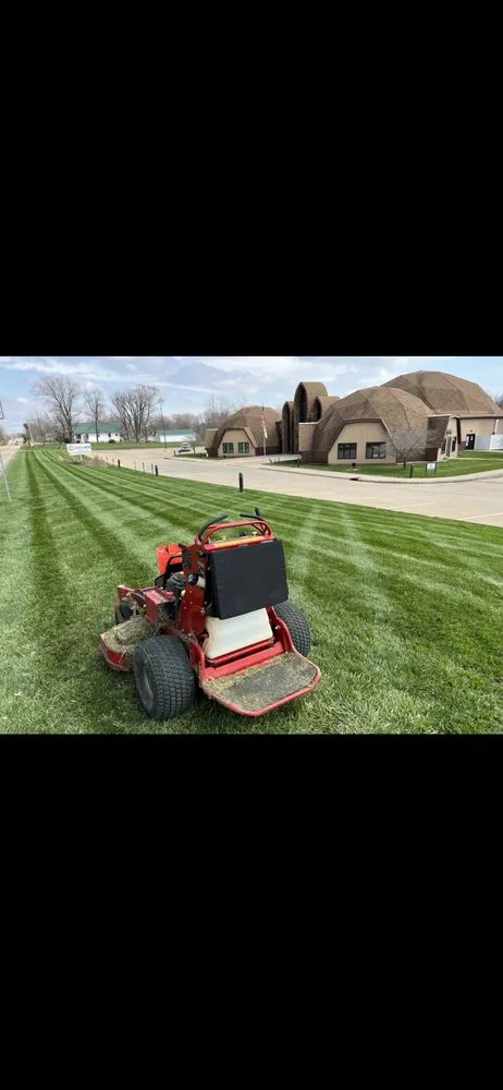 Reliable lawn care service in Quincy, IL - The Lawn Doctor