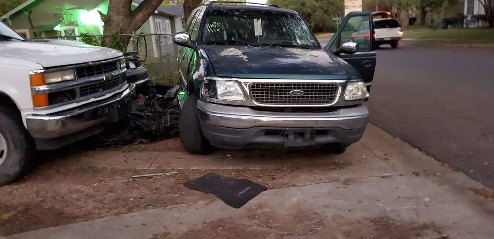 Reliable residential landscaping for beautiful yards in Haltom City, TX by The lawn father