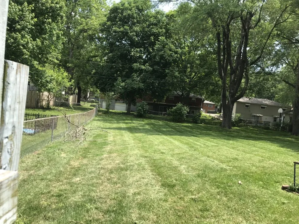 Local landscape installation in Kansas City, MO - The Lawn Fellaz