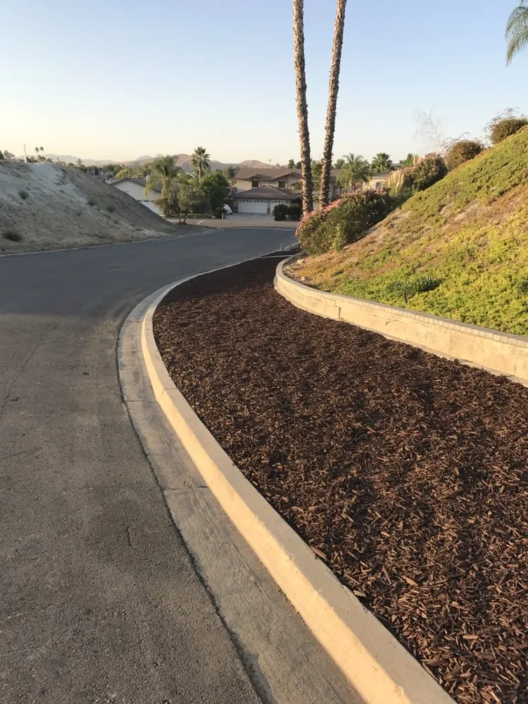Reliable garden landscaping with custom design in Moreno Valley, CA by The Lawn Geeks