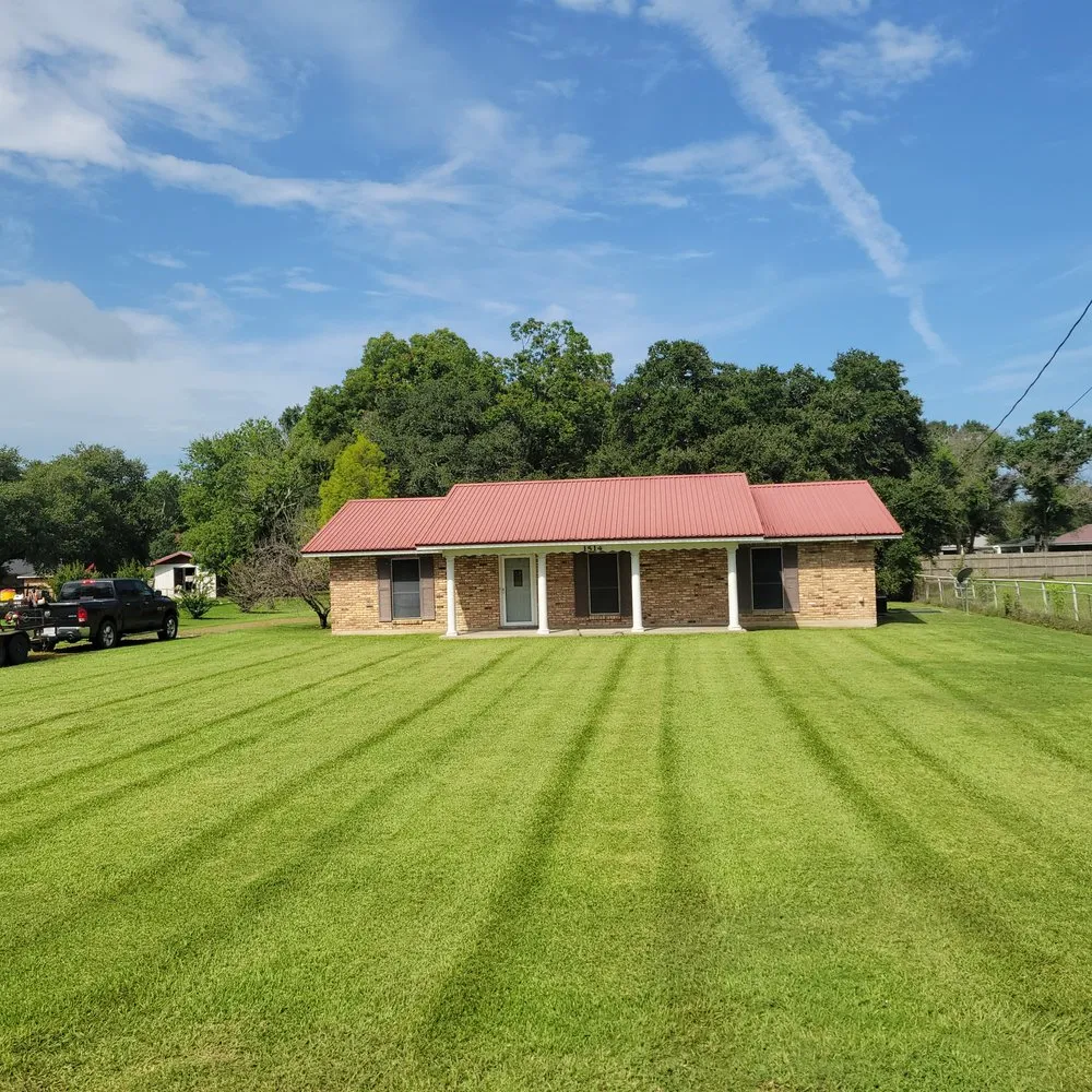 Expert garden landscaping in Arnaudville, LA - The Lawn Group