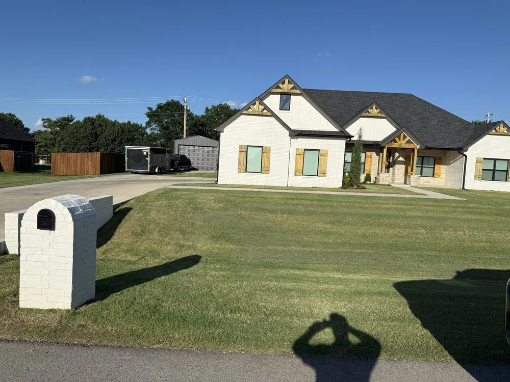 Reliable garden landscaping in Claremore, OK by The Lawn Guru