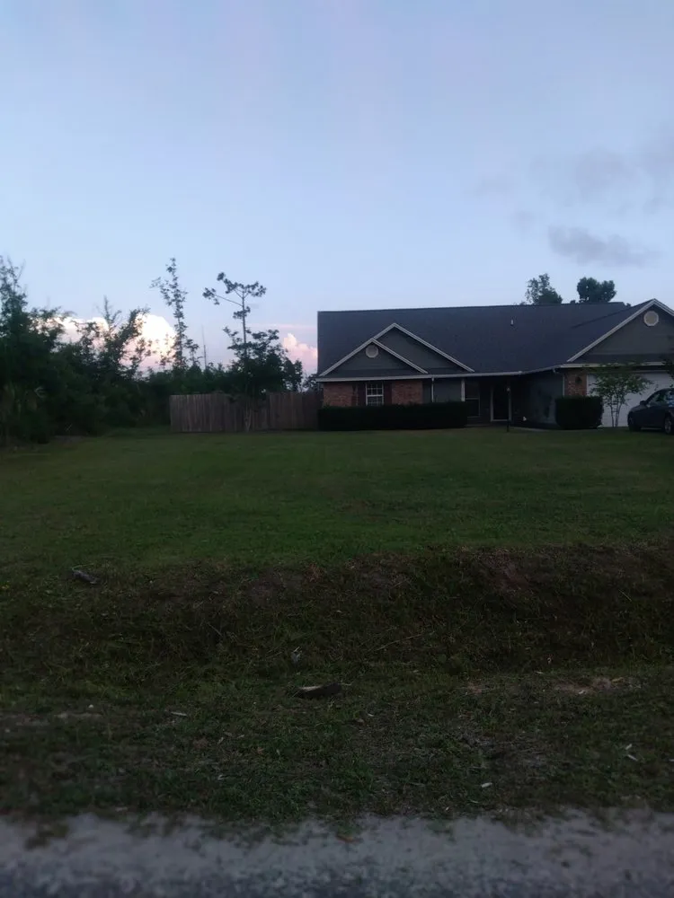 Top-rated yard cleanup service in P C BEACH, FL - The Lawn guy lawncare