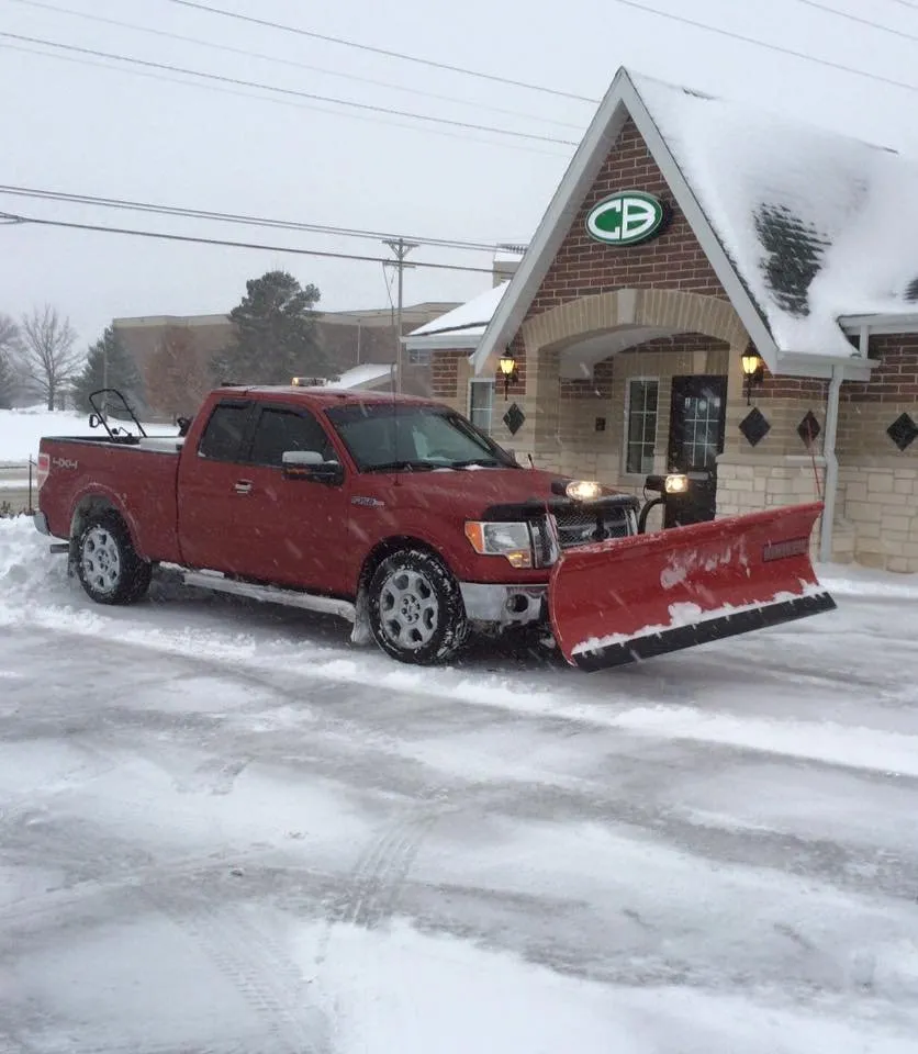 Affordable landscaping services experts serving Ozark, MO - The Lawn Guy Outdoor