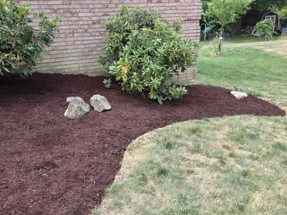 Custom residential landscaping experts serving Burgettstown, PA - The Lawn Guys