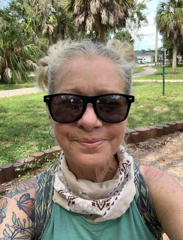 Local lawn care service for year-round maintenance across Sarasota, FL - The Lawn Lady