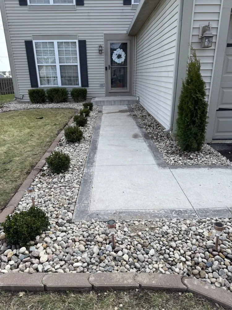 Custom yard maintenance in Minooka, IL - The Lawn Landscaping