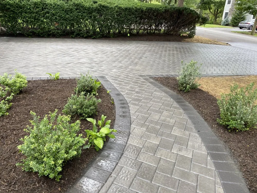 Local garden landscaping experts serving Englewood, NJ - The Lawn Man