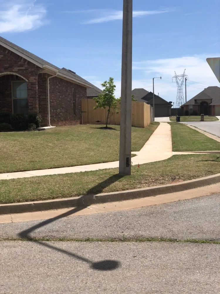 Professional garden landscaping in Oklahoma City, OK - The Lawn Man