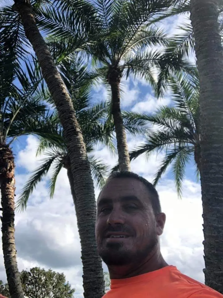 Custom yard cleanup service experts serving Clearwater, FL - The Lawn Proz of Florida