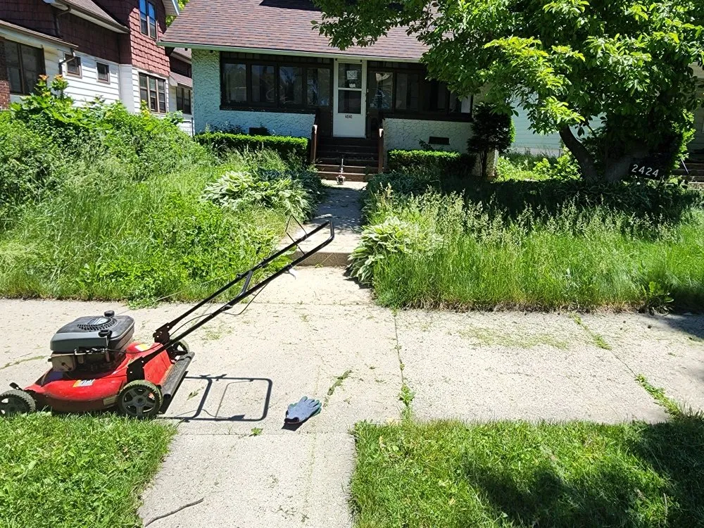 Reliable residential landscaping in Milwaukee, WI by The Lawn Queen