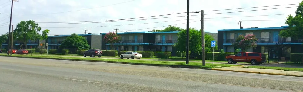 Professional residential landscaping experts serving Corpus Christi, TX - The Lawn Ranger and Pronto Lawn and Tree Services