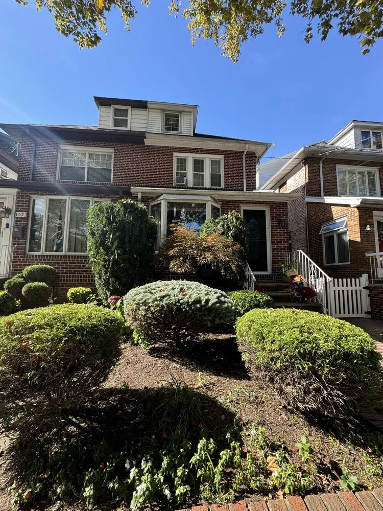 Trusted yard cleanup service in Brooklyn, NY - The Lawn Ranger