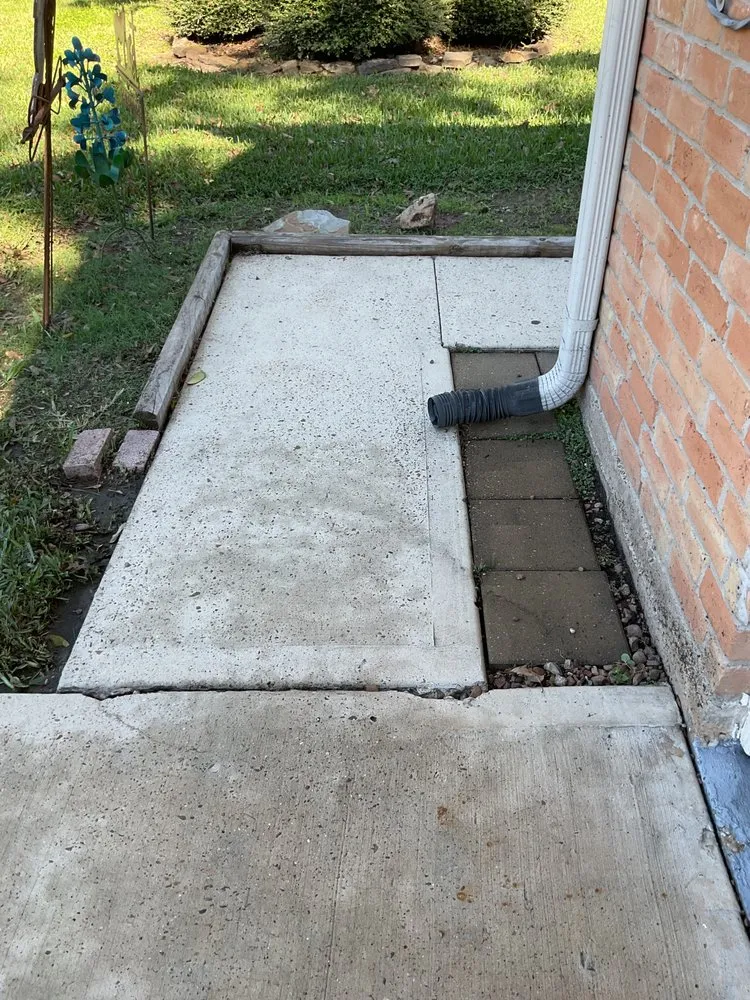 Affordable landscape design for year-round maintenance in Crosby, TX by The Lawn Ranger