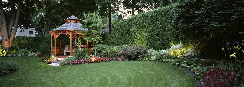 Professional garden landscaping experts serving Berkeley Heights, NJ - The Lawn Techs