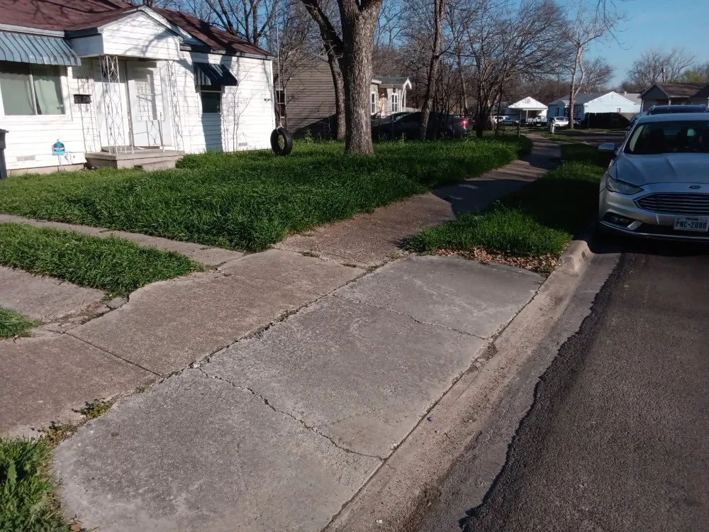 Expert lawn mowing service in Killeen, TX - The Lawn Warrior