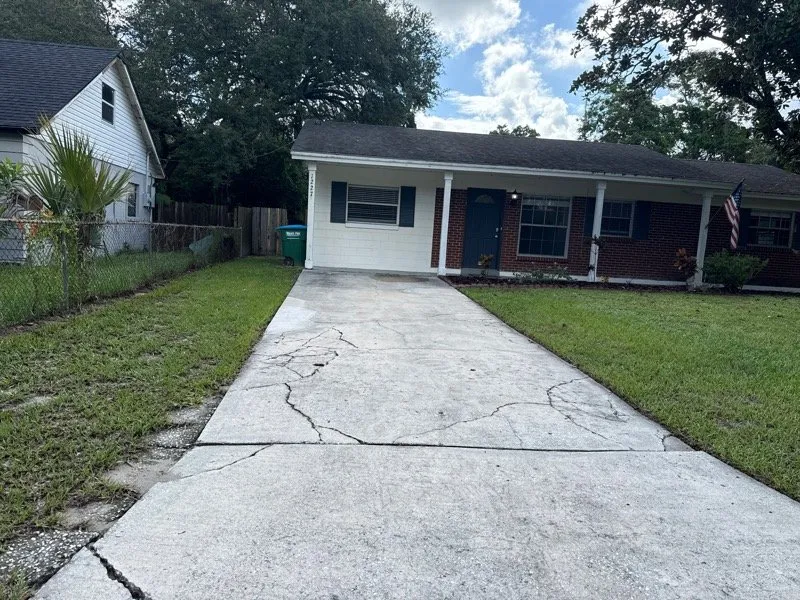 Custom landscaping services in Alafaya, FL by The Legends Legacy Enterprise