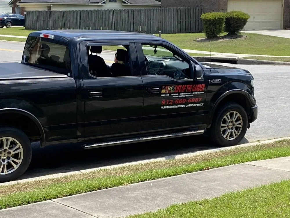 Custom garden landscaping for beautiful yards in Pooler, GA by The Life of the Garden