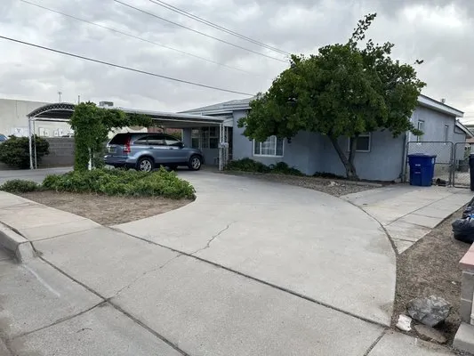 The Lopez’s landscaping Logo