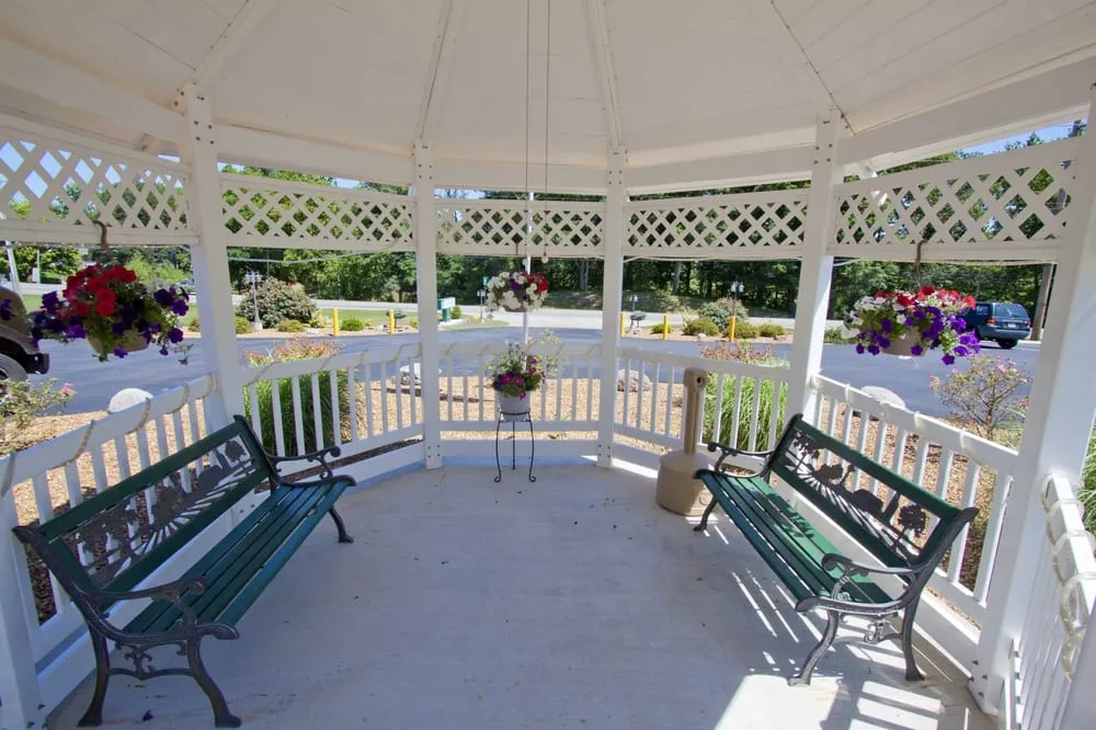 Custom garden landscaping in Chester, IL - The Manor at Craig Farms