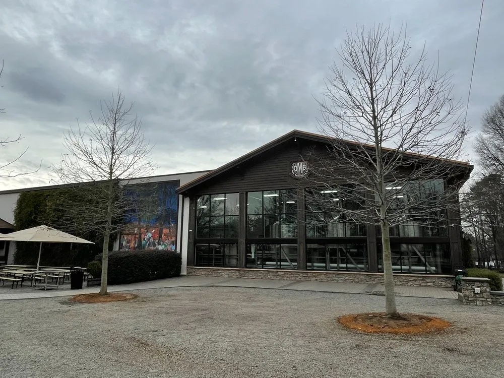 Expert yard maintenance for year-round maintenance in Charlotte, NC by The Maplewood Company