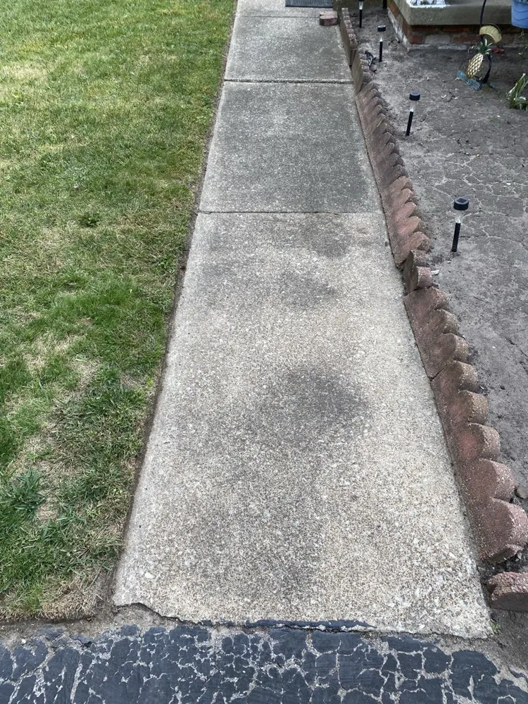 Reliable yard maintenance in Toledo, OH by The Mean Green Guru