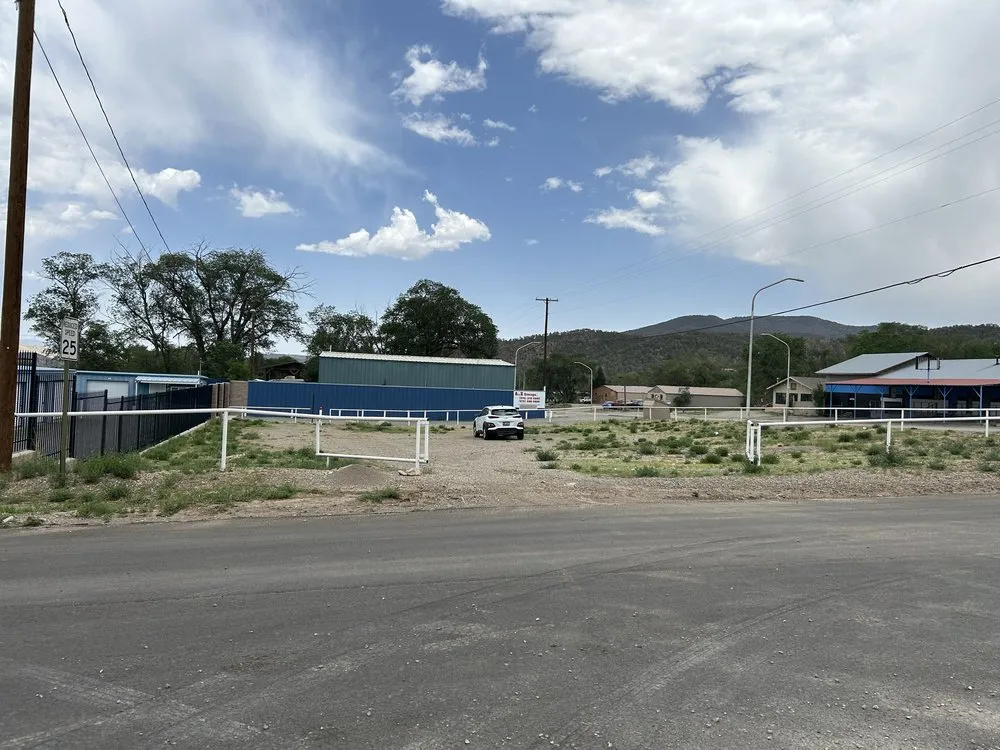 Trusted yard maintenance for homes in Ruidoso Downs, NM by The Mountain Crew