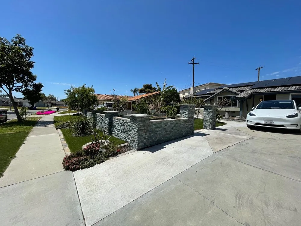 Top-rated lawn mowing service in Orange County, CA by The Mountain Stone