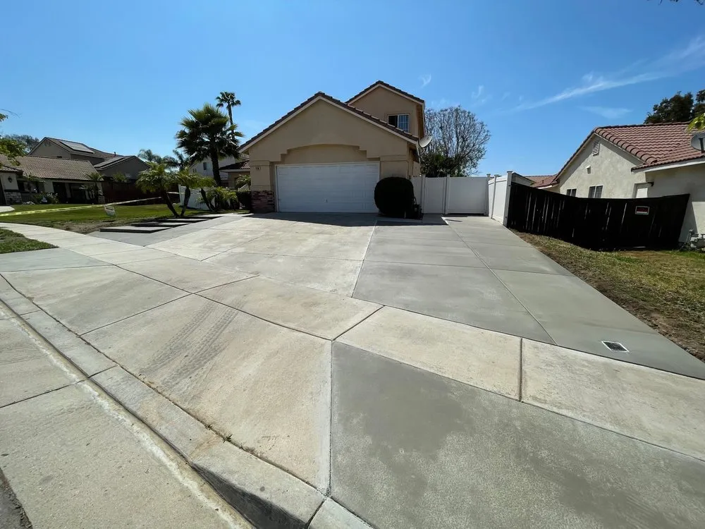 Trusted yard maintenance for year-round maintenance across Orange County, CA - The Mountain Stone