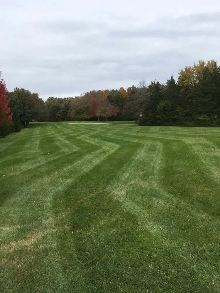 Affordable garden landscaping experts serving Columbia, MO - The Mowing Magician