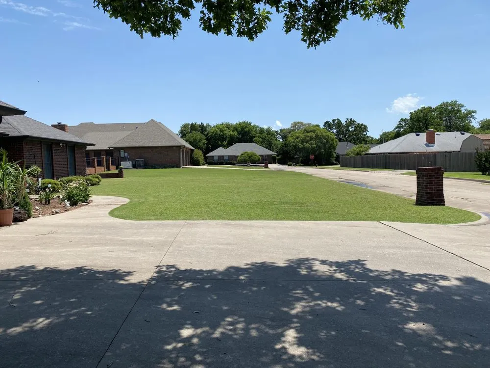 Professional yard maintenance experts serving Lake Worth, TX - The Mowing Magician