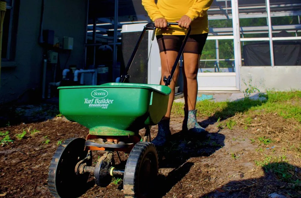 Expert lawn care service experts serving Sarasota, FL - The Mowing Panda