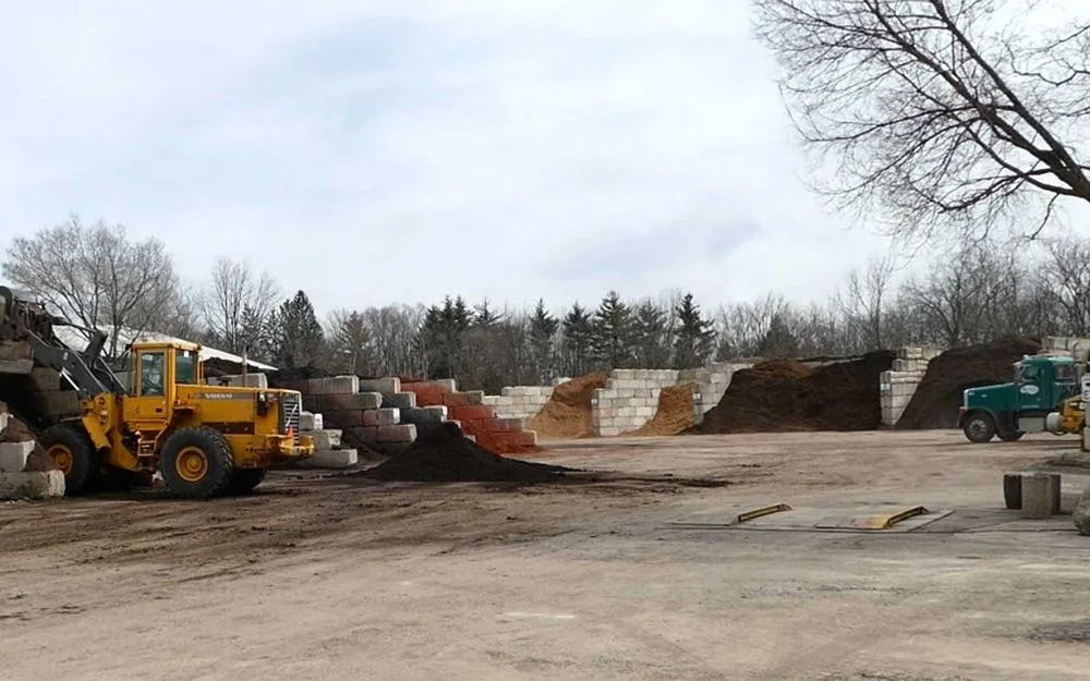 Reliable lawn mowing service for residential properties in Lake Bluff, IL by The Mulch Center