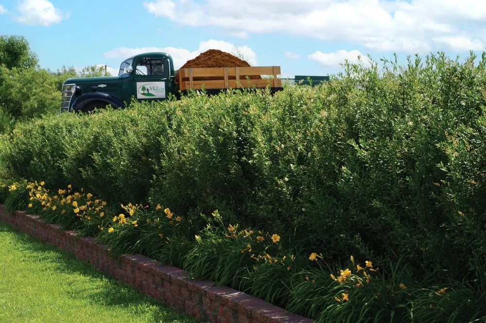 Custom lawn care service for residential properties in Lake Bluff, IL by The Mulch Center