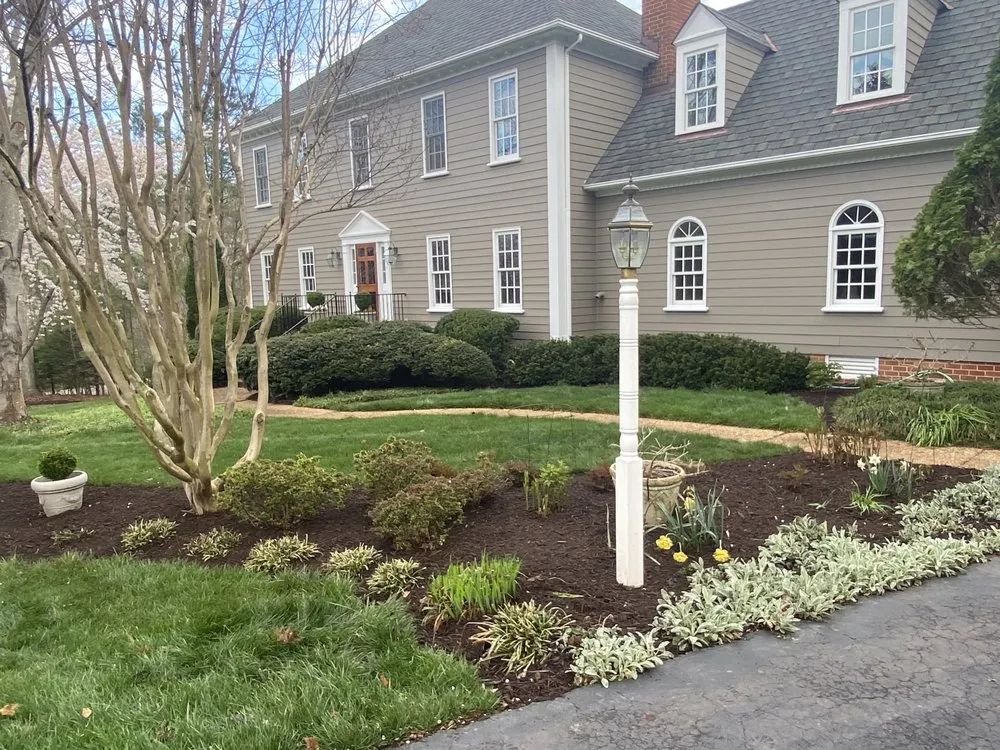 Custom outdoor landscaping in Richmond, VA - The Mulchman RVA